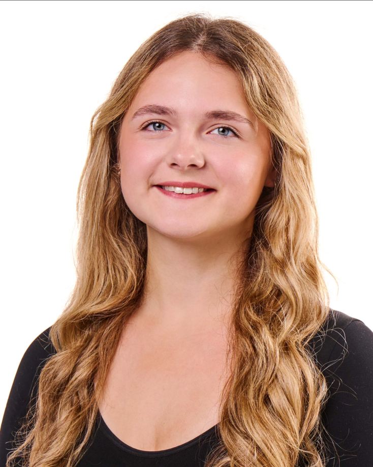 Frau Natalie Sichart von Sichartshofen